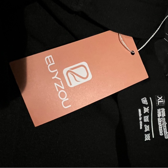 Euyzou NWT tummy control shapeware tank top - Picture 2 of 3